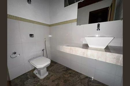 Casa para alugar com 300m², 4 quartos e 2 vagas