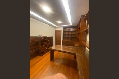Casa para alugar com 300m², 4 quartos e 2 vagas