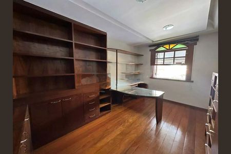 Casa para alugar com 4 quartos, 300m² em Castelo, Belo Horizonte