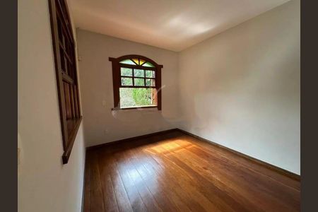 Casa para alugar com 4 quartos, 300m² em Castelo, Belo Horizonte