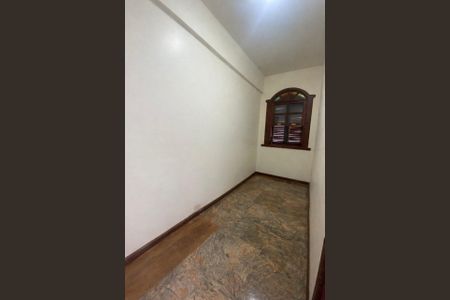 Casa para alugar com 300m², 4 quartos e 2 vagas