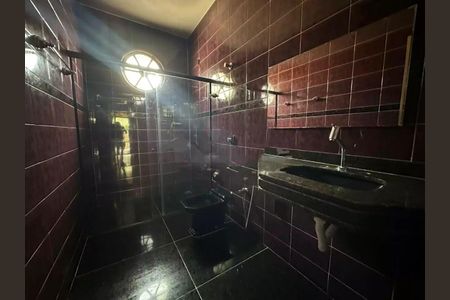 Casa para alugar com 300m², 4 quartos e 2 vagas