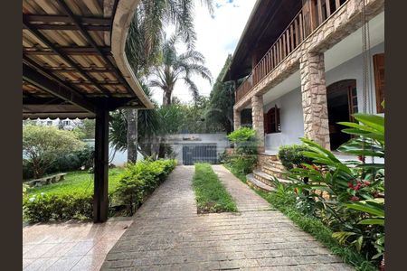 Casa para alugar com 300m², 4 quartos e 2 vagas