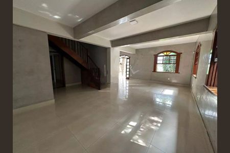 Sala de casa para alugar com 4 quartos, 300m² em Castelo, Belo Horizonte