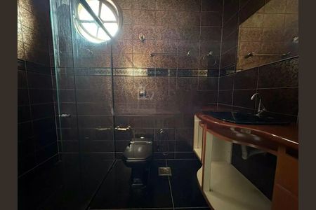Casa para alugar com 300m², 4 quartos e 2 vagas