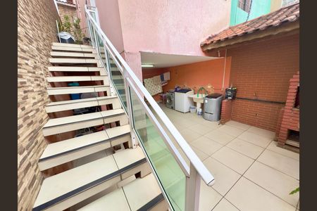 Casa para alugar com 200m², 4 quartos e 2 vagas Casa para alugar com 200m², 4 quartos e 2 vagasQuintal