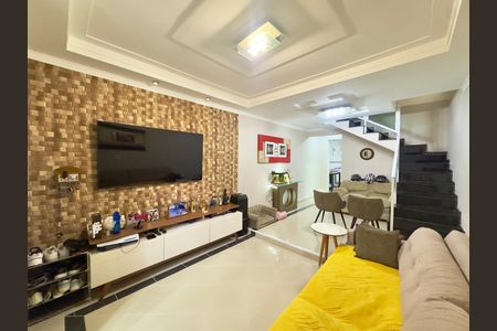 Sala de casa para alugar com 4 quartos, 200m² em Jardim Santa Clara, Guarulhos