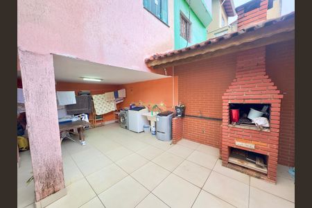 Casa para alugar com 200m², 4 quartos e 2 vagas Casa para alugar com 200m², 4 quartos e 2 vagasÁrea de Serviço
