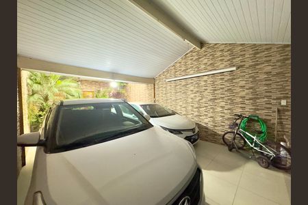 Casa para alugar com 200m², 4 quartos e 2 vagas Casa para alugar com 200m², 4 quartos e 2 vagasGaragem