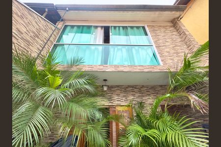Casa para alugar com 200m², 4 quartos e 2 vagas Casa para alugar com 200m², 4 quartos e 2 vagasÁrea externa
