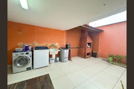 Casa para alugar com 200m², 4 quartos e 2 vagas Casa para alugar com 200m², 4 quartos e 2 vagasÁrea de Serviço