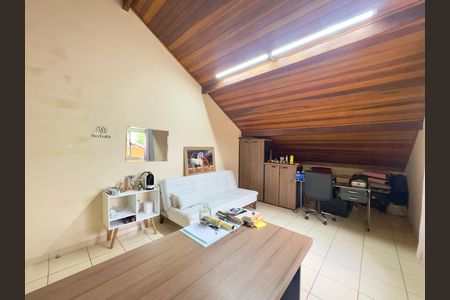 Casa para alugar com 200m², 4 quartos e 2 vagas Casa para alugar com 200m², 4 quartos e 2 vagasEscritório