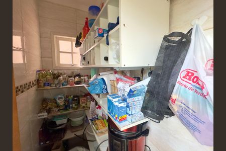 Casa para alugar com 200m², 4 quartos e 2 vagas Casa para alugar com 200m², 4 quartos e 2 vagasDespensa