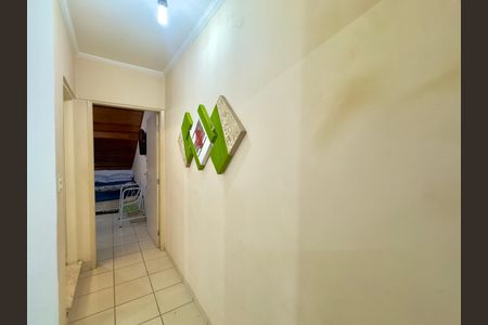 Casa para alugar com 200m², 4 quartos e 2 vagas Casa para alugar com 200m², 4 quartos e 2 vagasCorredor interno
