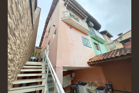 Casa para alugar com 200m², 4 quartos e 2 vagas Casa para alugar com 200m², 4 quartos e 2 vagasQuintal