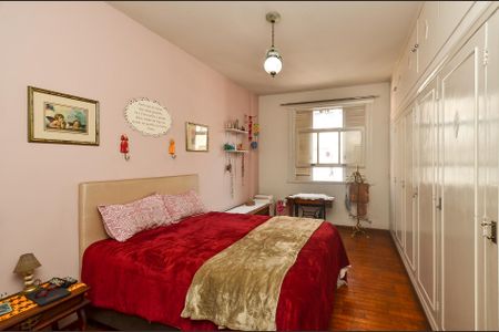 Apartamento à venda com 190m², 3 quartos e 1 vaga Apartamento à venda com 190m², 3 quartos e 1 vagaSuite