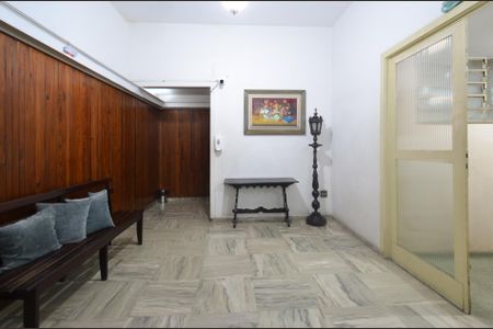 Apartamento à venda com 190m², 3 quartos e 1 vaga Apartamento à venda com 190m², 3 quartos e 1 vagaHall de entrada