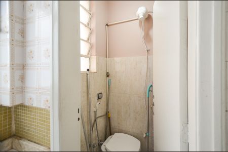 Apartamento à venda com 190m², 3 quartos e 1 vaga Apartamento à venda com 190m², 3 quartos e 1 vagaBanheiro de serviço