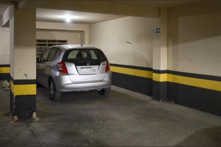 Apartamento à venda com 190m², 3 quartos e 1 vaga Apartamento à venda com 190m², 3 quartos e 1 vagaGaragem