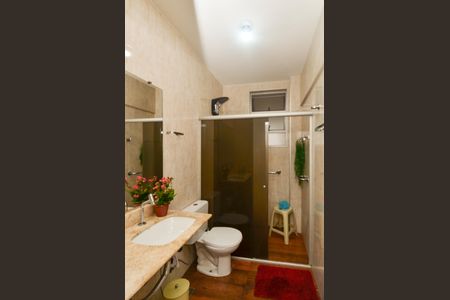Apartamento à venda com 190m², 3 quartos e 1 vaga Apartamento à venda com 190m², 3 quartos e 1 vagaBanheiro social