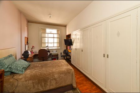 Apartamento à venda com 190m², 3 quartos e 1 vaga Apartamento à venda com 190m², 3 quartos e 1 vagaQuarto3