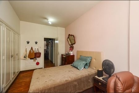 Apartamento à venda com 190m², 3 quartos e 1 vaga Apartamento à venda com 190m², 3 quartos e 1 vagaQuarto3