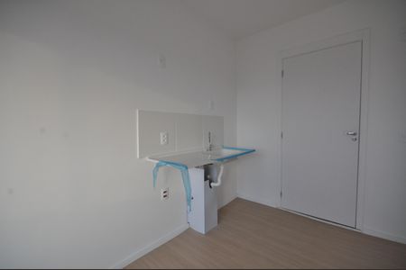 Cozinha de kitnet/studio para alugar com 1 quarto, 20m² em Vila Nilo, São Paulo