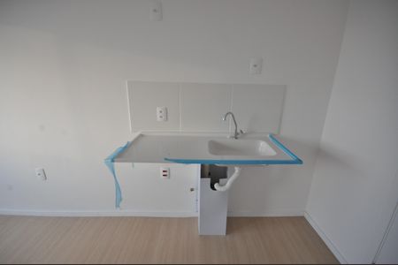 Cozinha de kitnet/studio para alugar com 1 quarto, 20m² em Vila Nilo, São Paulo