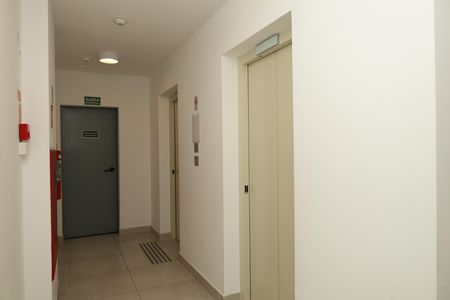 Apartamento à venda com 47m², 2 quartos e 1 vagaÁrea comum - Saguão do andar