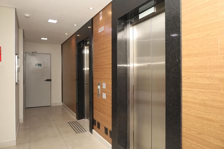 Apartamento à venda com 47m², 2 quartos e 1 vagaÁrea comum - Saguão do prédio