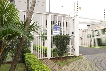 Apartamento à venda com 47m², 2 quartos e 1 vagaPlaca instalada na grade da fachada do condomínio - Código da placa: WYNY-765