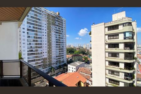Apartamento à venda com 162m², 3 quartos e 2 vagas Apartamento à venda com 162m², 3 quartos e 2 vagasVaranda