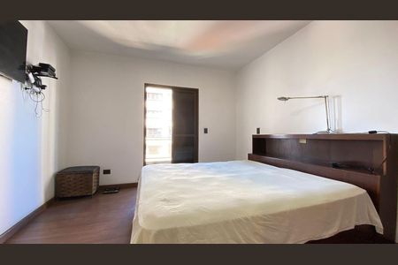 Apartamento à venda com 162m², 3 quartos e 2 vagas Apartamento à venda com 162m², 3 quartos e 2 vagasQuarto