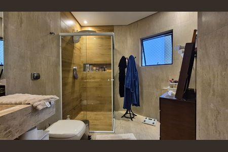 Apartamento à venda com 118m², 3 quartos e 3 vagas Apartamento à venda com 118m², 3 quartos e 3 vagasBanheiro da suíte