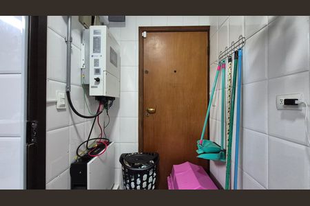 Apartamento à venda com 118m², 3 quartos e 3 vagas Apartamento à venda com 118m², 3 quartos e 3 vagasLavanderia
