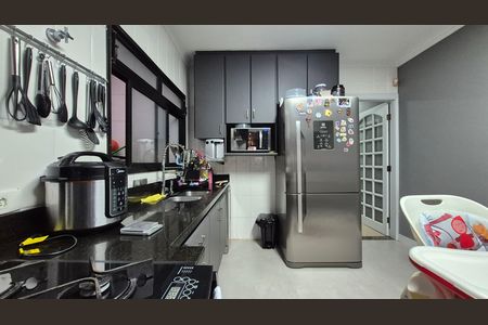 Apartamento à venda com 118m², 3 quartos e 3 vagas Apartamento à venda com 118m², 3 quartos e 3 vagasCozinha