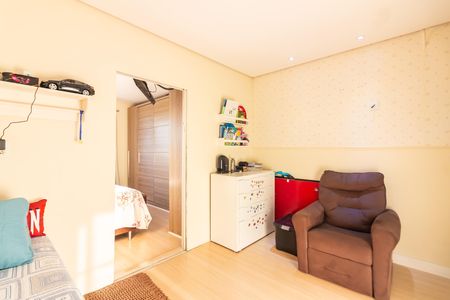 Casa à venda com 250m², 3 quartos e 4 vagas Casa à venda com 250m², 3 quartos e 4 vagasQuarto 2