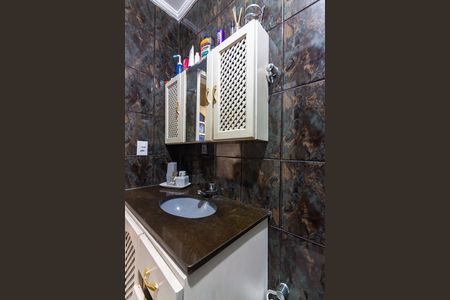 Casa à venda com 250m², 3 quartos e 4 vagas Casa à venda com 250m², 3 quartos e 4 vagasBanheiro 1