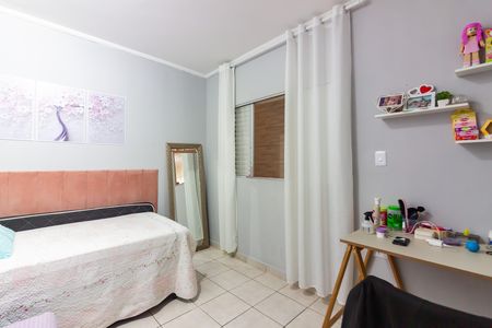 Casa à venda com 250m², 3 quartos e 4 vagas Casa à venda com 250m², 3 quartos e 4 vagasQuarto 1