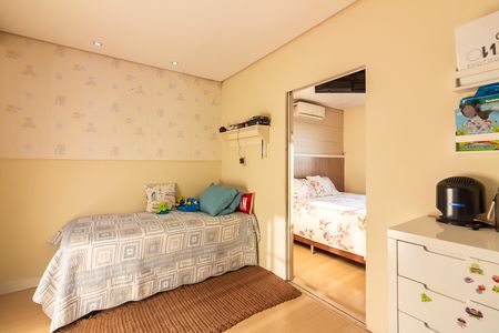 Casa à venda com 250m², 3 quartos e 4 vagas Casa à venda com 250m², 3 quartos e 4 vagasQuarto 2