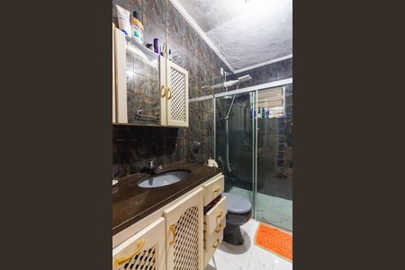 Casa à venda com 250m², 3 quartos e 4 vagas Casa à venda com 250m², 3 quartos e 4 vagasBanheiro 1