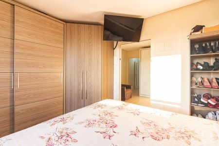 Casa à venda com 250m², 3 quartos e 4 vagas Casa à venda com 250m², 3 quartos e 4 vagasQuarto 3