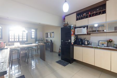 Casa à venda com 250m², 3 quartos e 4 vagas Casa à venda com 250m², 3 quartos e 4 vagasCozinha
