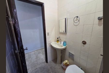 Casa para alugar com 130m², 3 quartos e 2 vagas Casa para alugar com 130m², 3 quartos e 2 vagasBanheiro