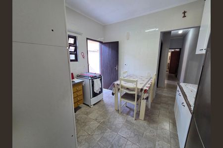 Casa para alugar com 130m², 3 quartos e 2 vagas Casa para alugar com 130m², 3 quartos e 2 vagasCozinha