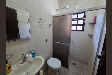 Casa para alugar com 130m², 3 quartos e 2 vagas Casa para alugar com 130m², 3 quartos e 2 vagasBanheiro