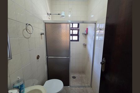 Casa para alugar com 130m², 3 quartos e 2 vagas Casa para alugar com 130m², 3 quartos e 2 vagasBanheiro
