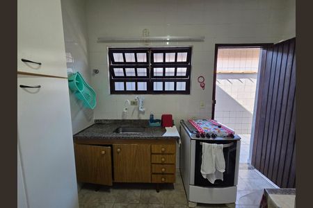 Casa para alugar com 130m², 3 quartos e 2 vagas Casa para alugar com 130m², 3 quartos e 2 vagasCozinha