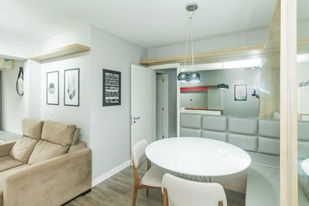 Sala de apartamento para alugar com 3 quartos, 84m² em Menino Deus, Porto Alegre