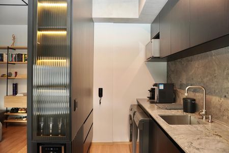 Studio para alugar com 44m², 1 quarto e 1 vaga Studio para alugar com 44m², 1 quarto e 1 vagaCozinha e Área de Serviço